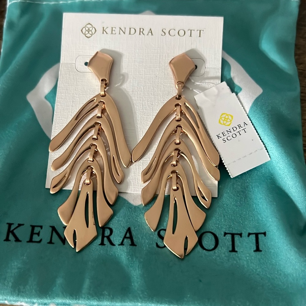 Kendra Scott Luca rose gold statement earrings